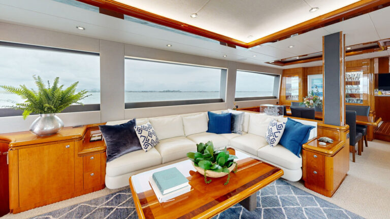 Sovereign Lady II Living