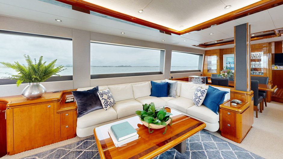 Sovereign Lady II Living